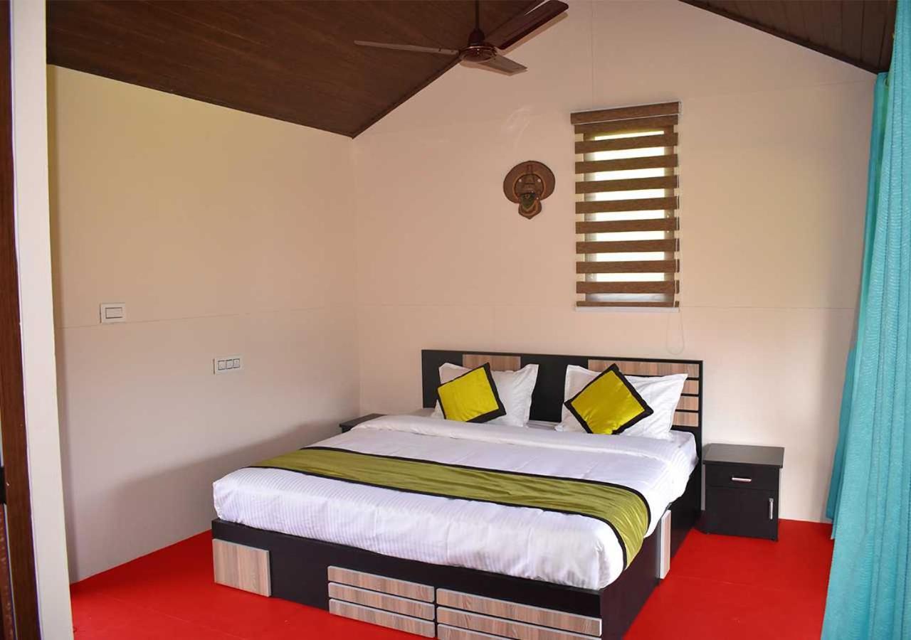 Koomankolly Resort Thirunelly Exterior photo