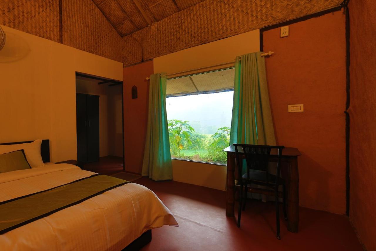 Koomankolly Resort Thirunelly Exterior photo