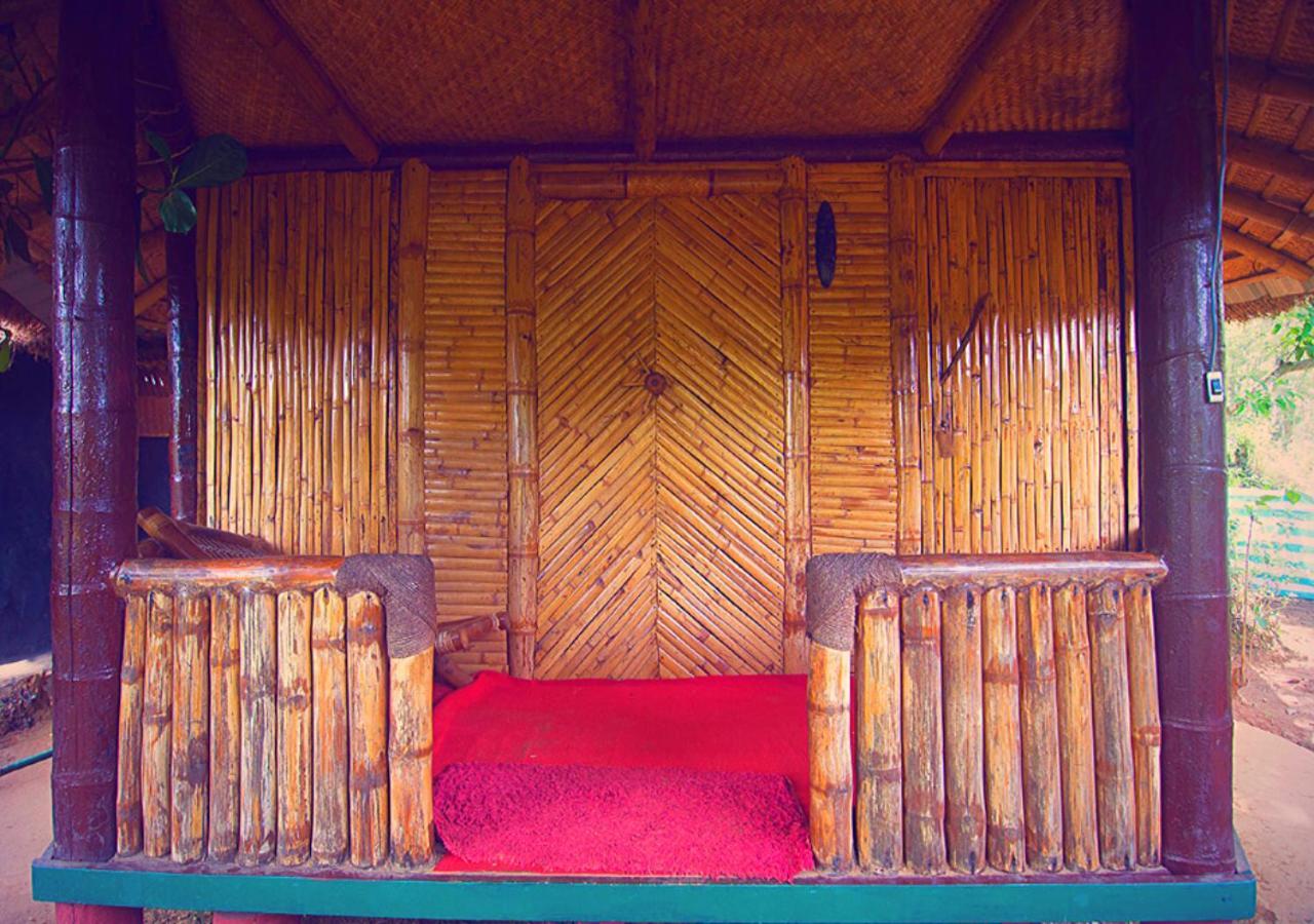 Koomankolly Resort Thirunelly Exterior photo